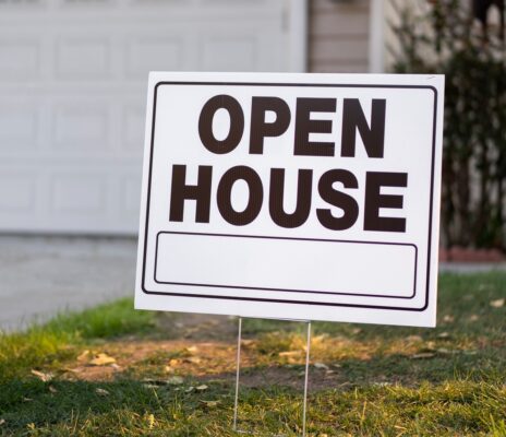 Do Real Estate Yard Signs Still Work